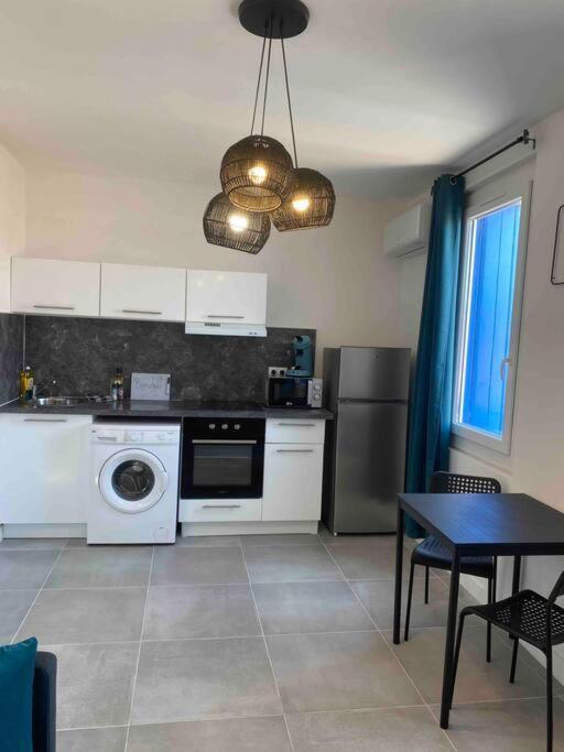Le Berlioz-Studio-Clim-Wifi-Balcon Apartment เบซิเยร์ ภายนอก รูปภาพ
